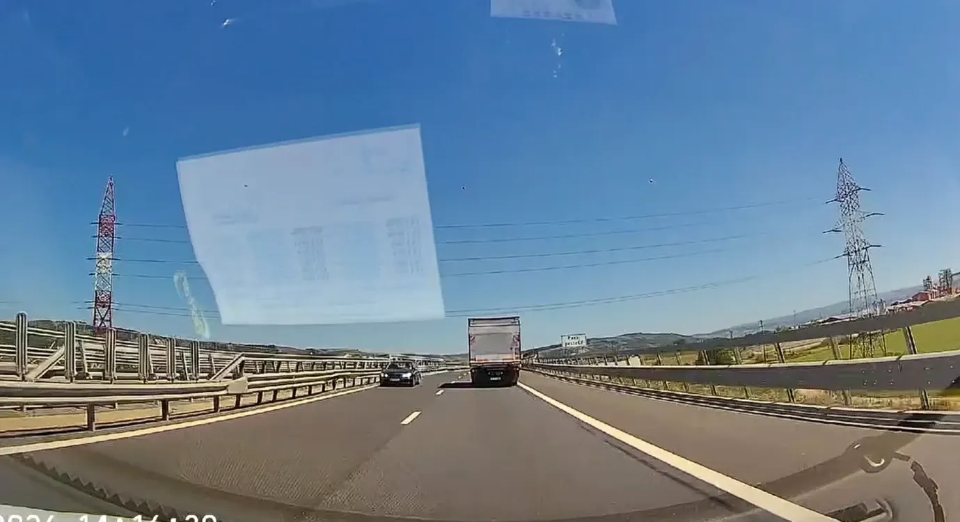 A mers pe contrasens pe A1