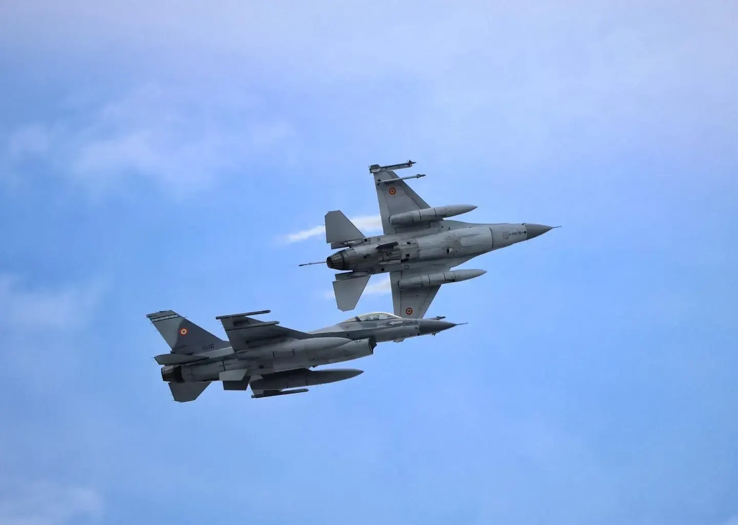 Avioane F-16