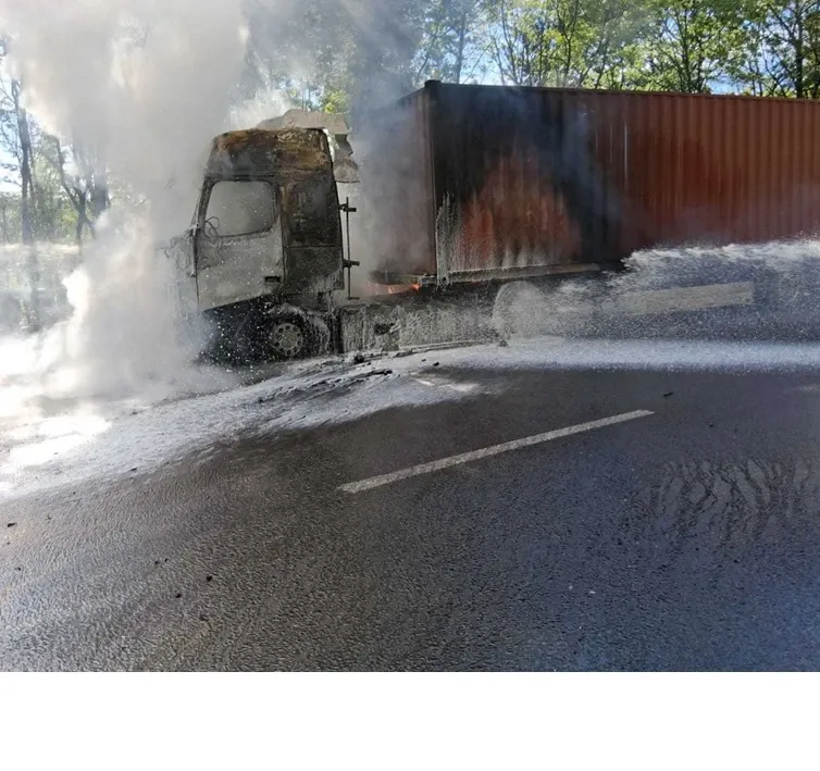 Incendiu camion