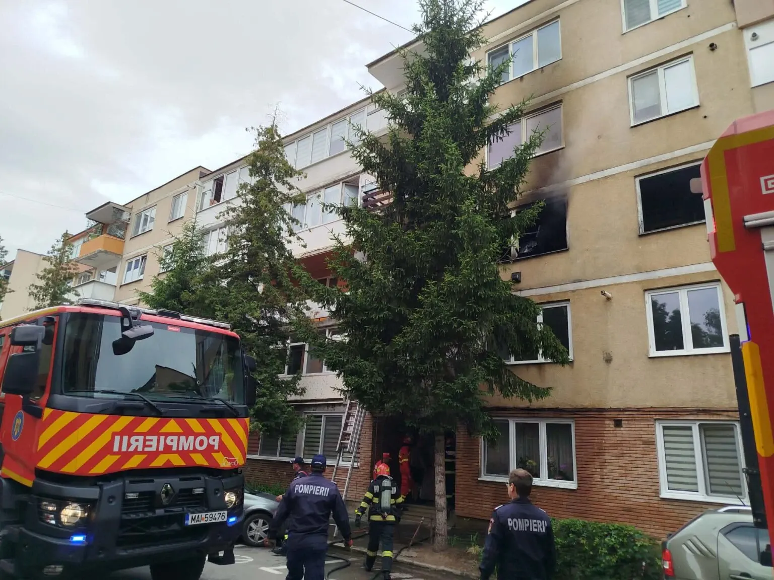 Incendiu apartament bloc/ Foto: ISU Harghita
