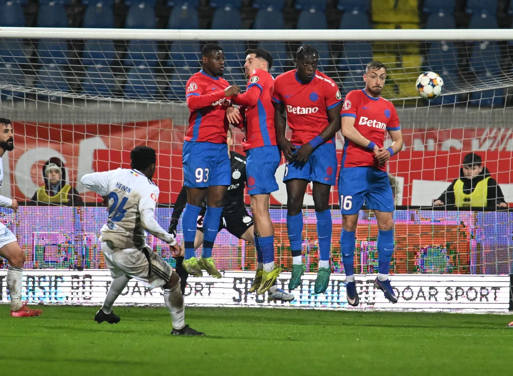 FCSB (foto: profimedia)