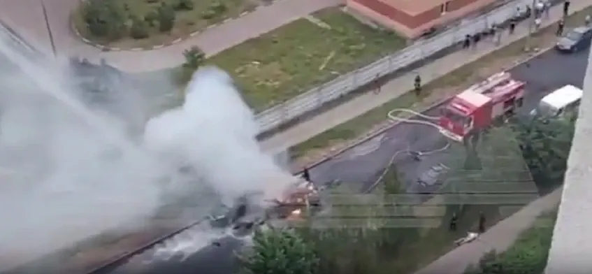 Mașină incendiată