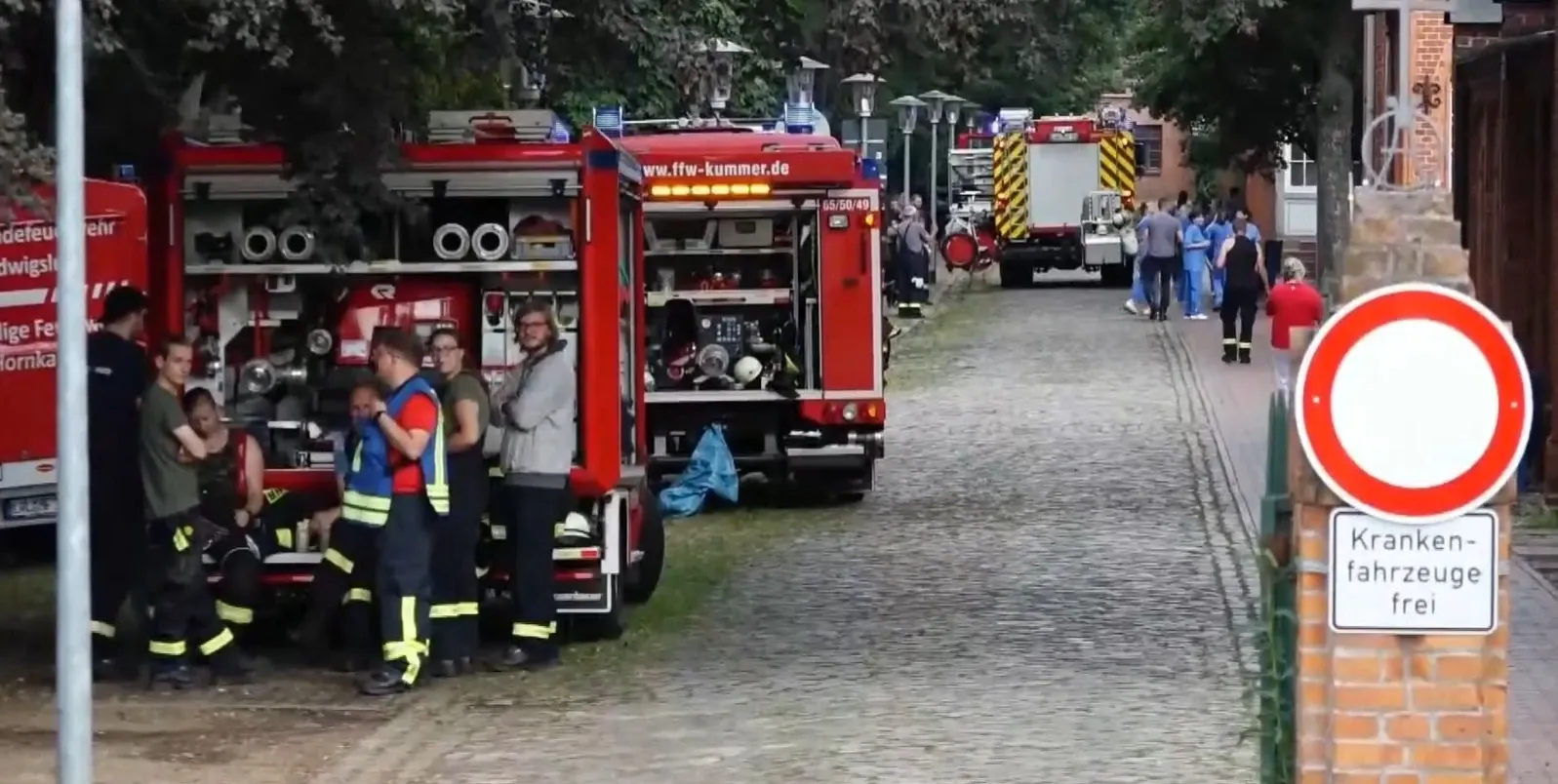  Două persoane au murit și peste 30 au fost rănite într-un incendiu la un spital
