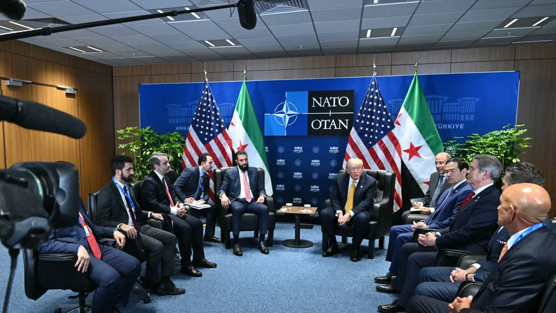 Liderii lumii la summitul NATO de la Ankara