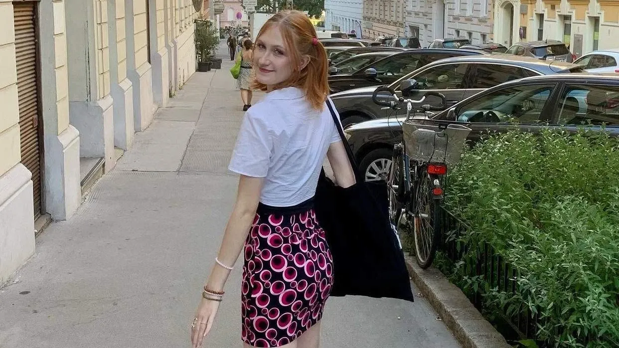 Tânără moartă