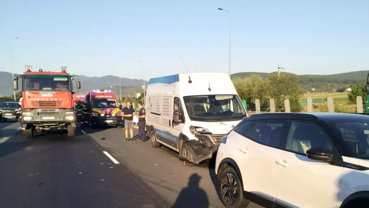 Accident cu patru mașini A1