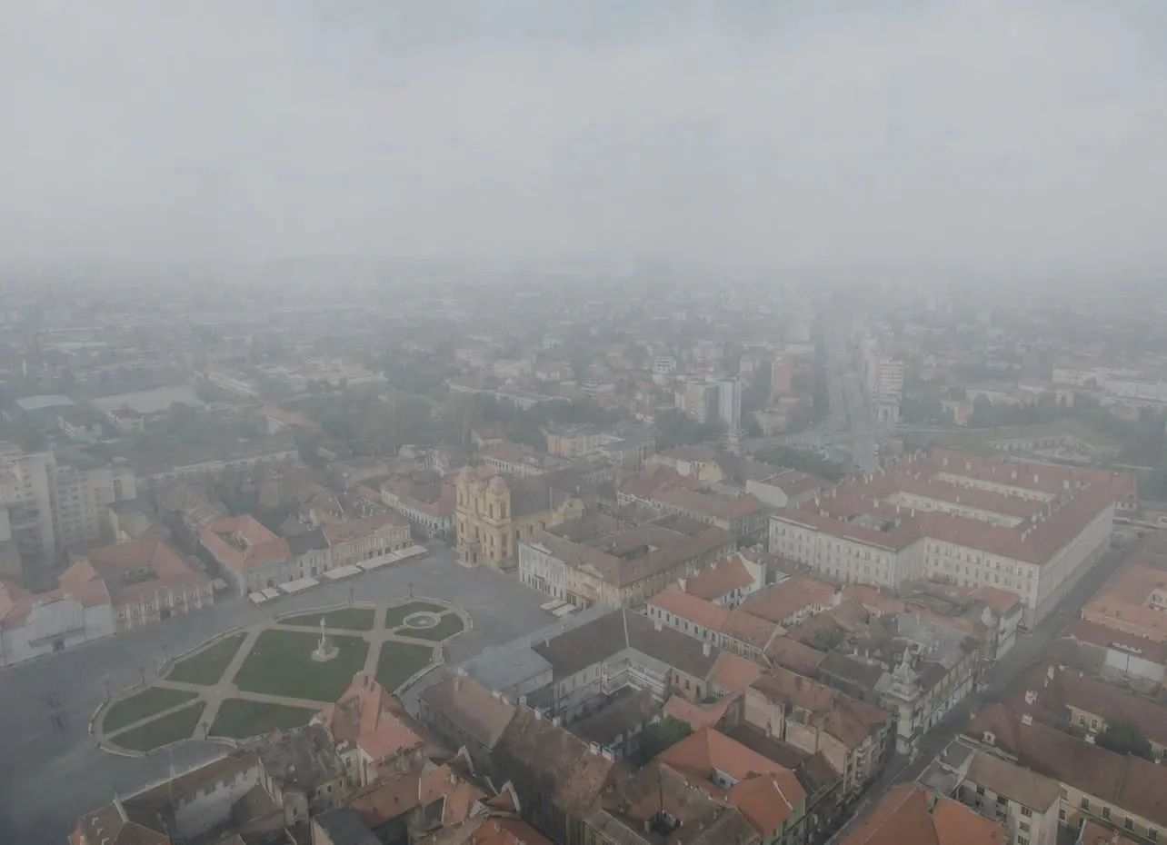 Fumul acoperă Timișoara