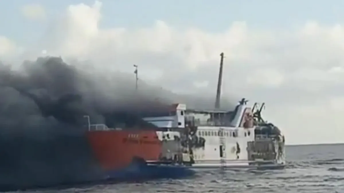 Incendiu feribot