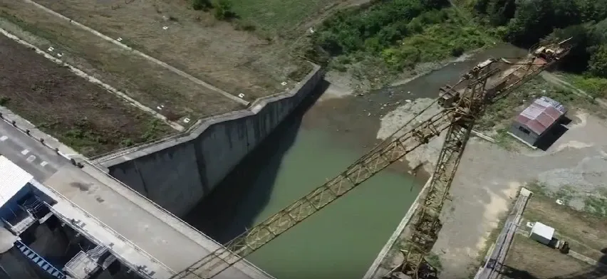 Lucrări în România