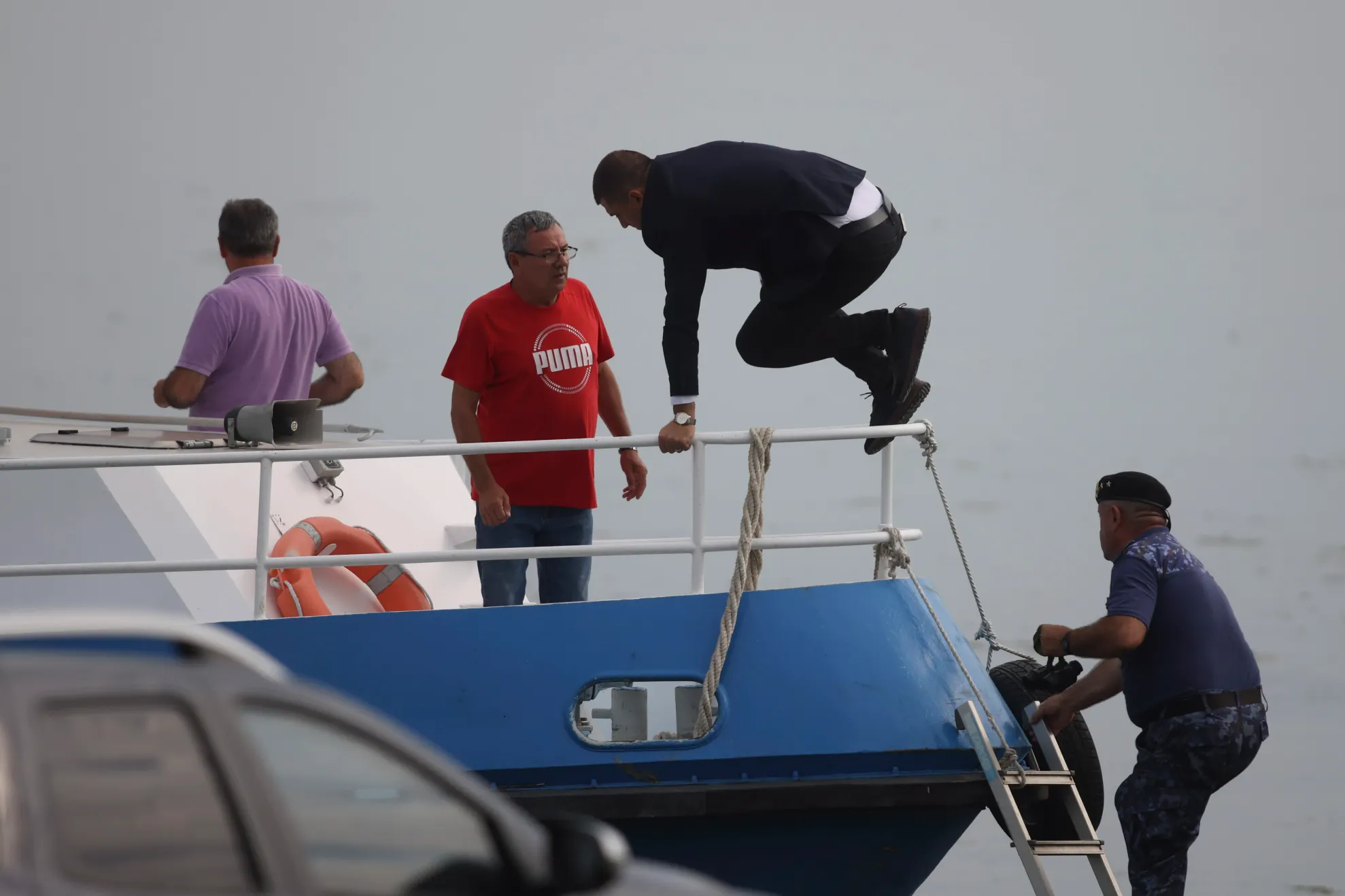 Radu Miruță, în săritură (foto: Inquam/George Călin)