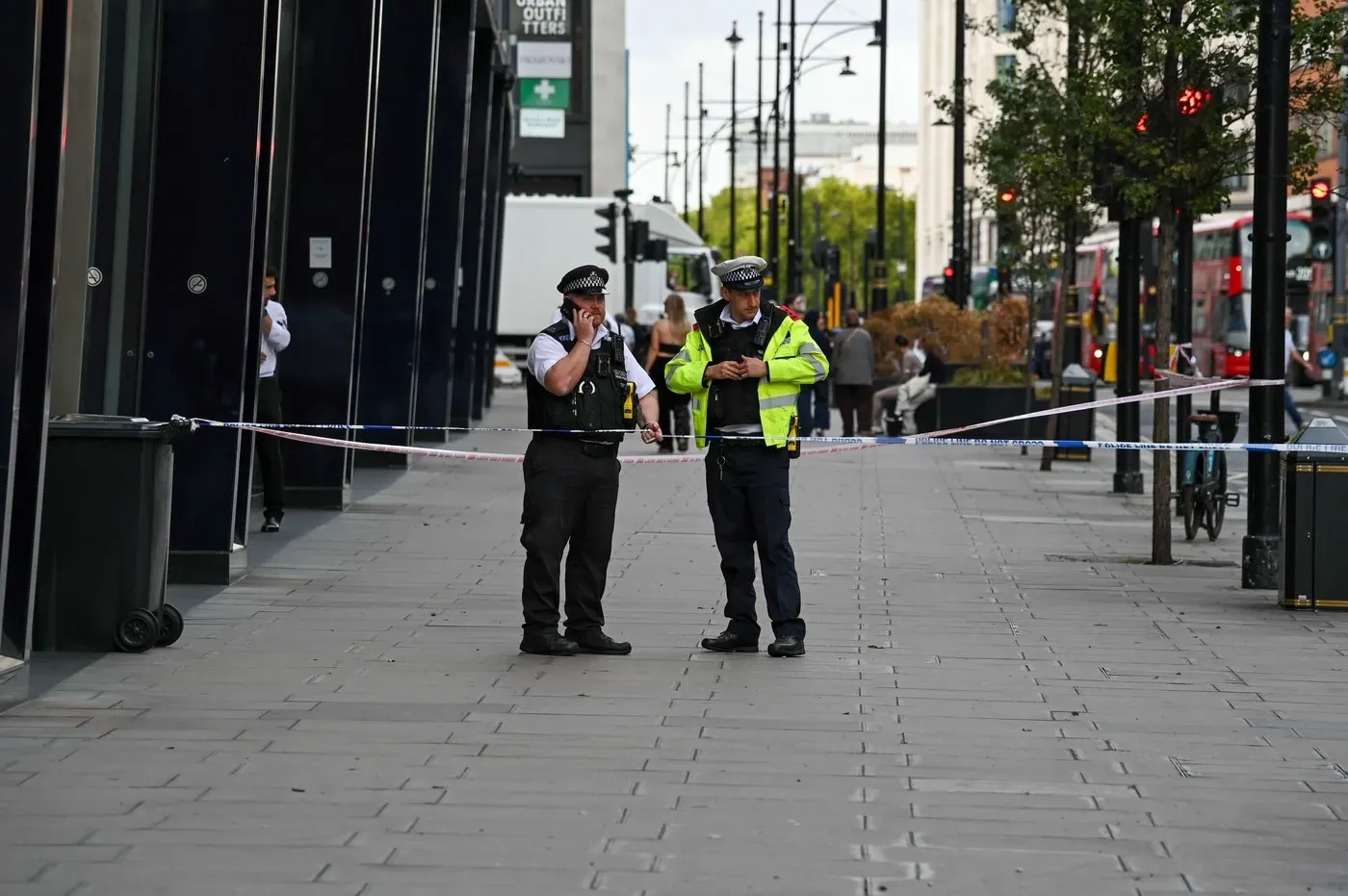 Atac cu cuțitul în plină zi în Londra. Foto: Profimedia