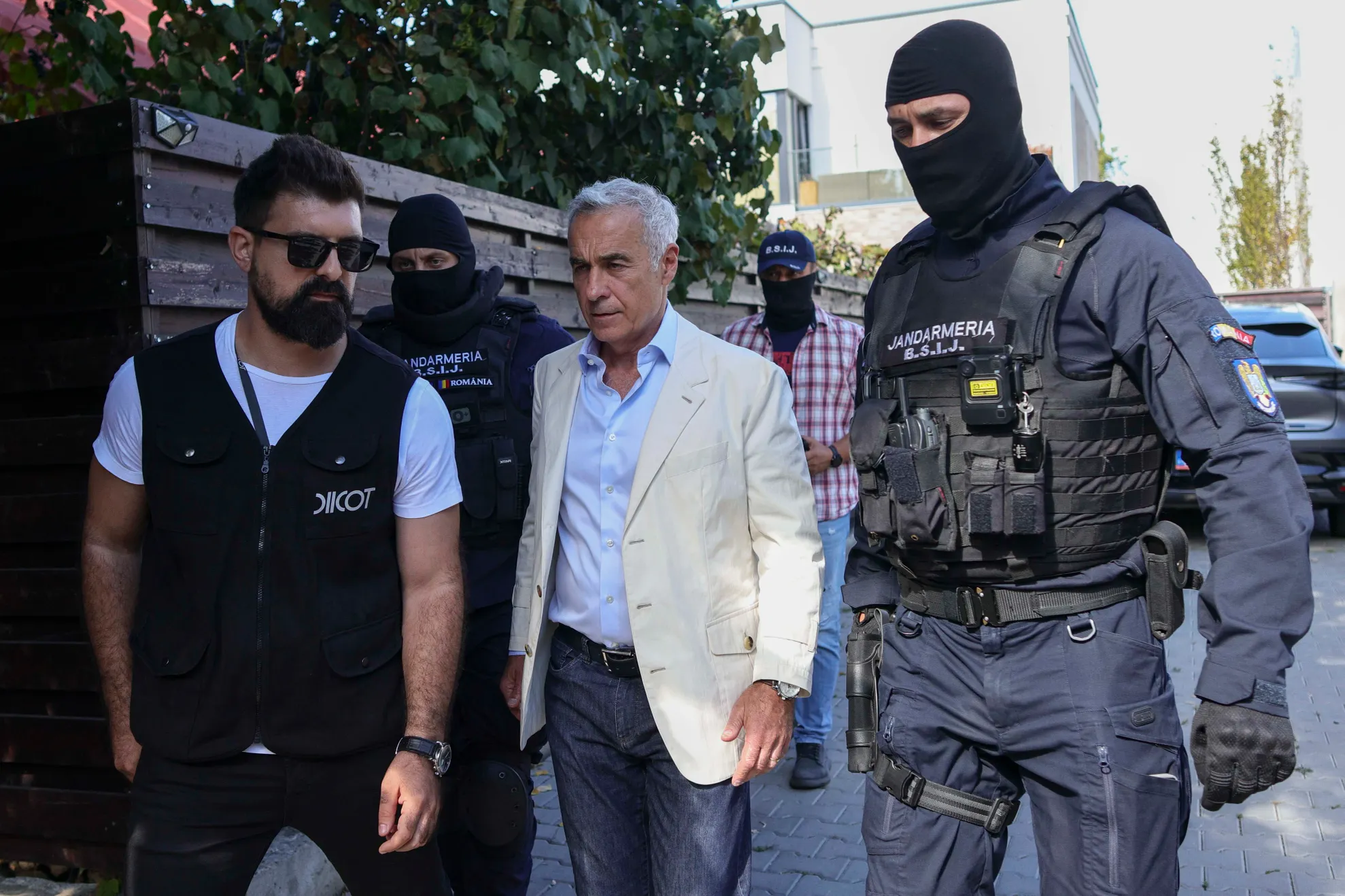 Calin Georgescu transportat la DIICOT ( Inquam photos/ George Călin)