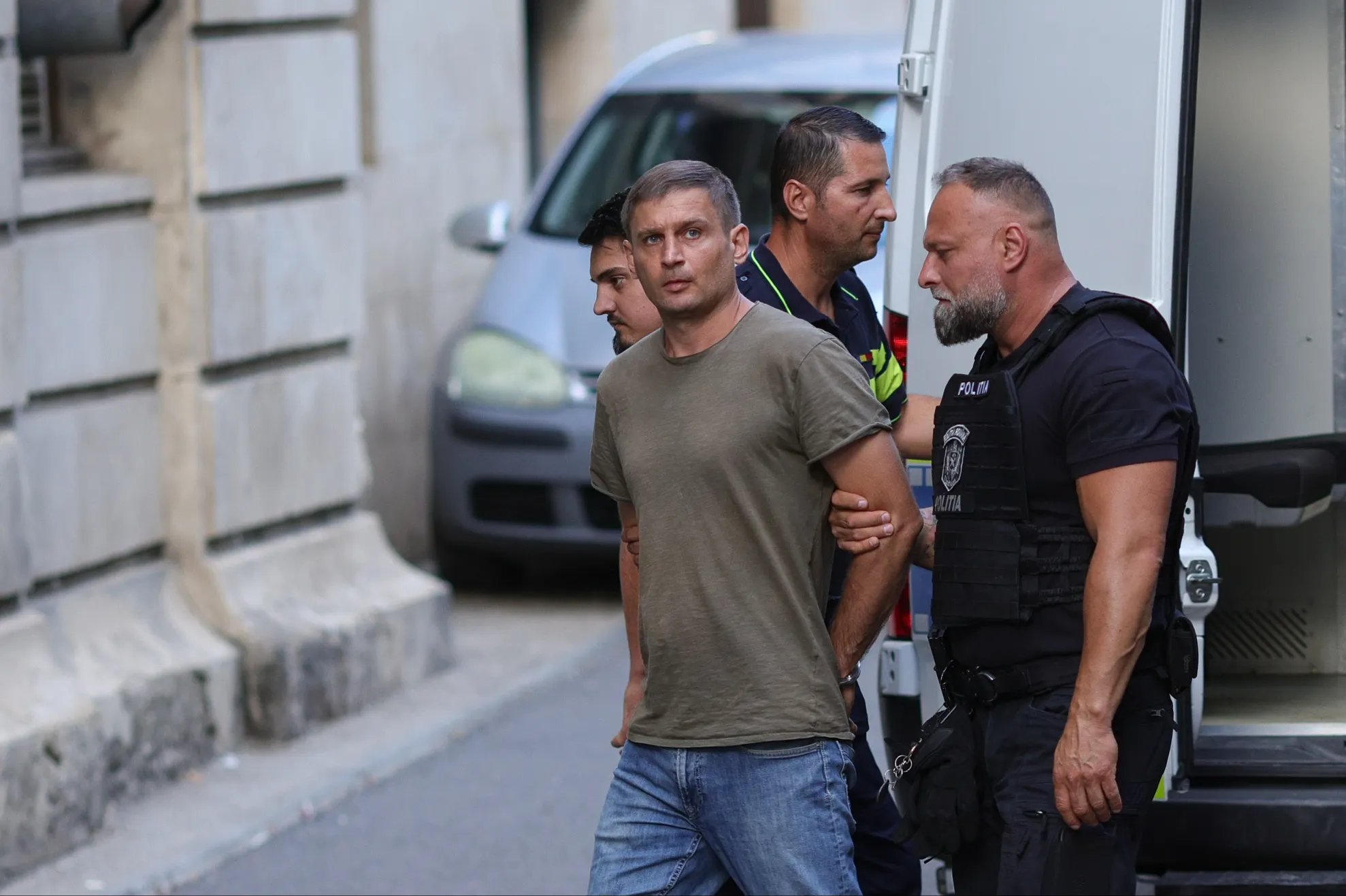 Rusul care ar fi spionat militarii români și aliații NATO, dus la DIICOT