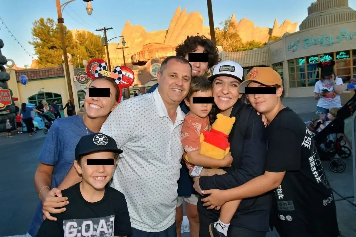 Micuțul Theo era mezinul familiei Sabo