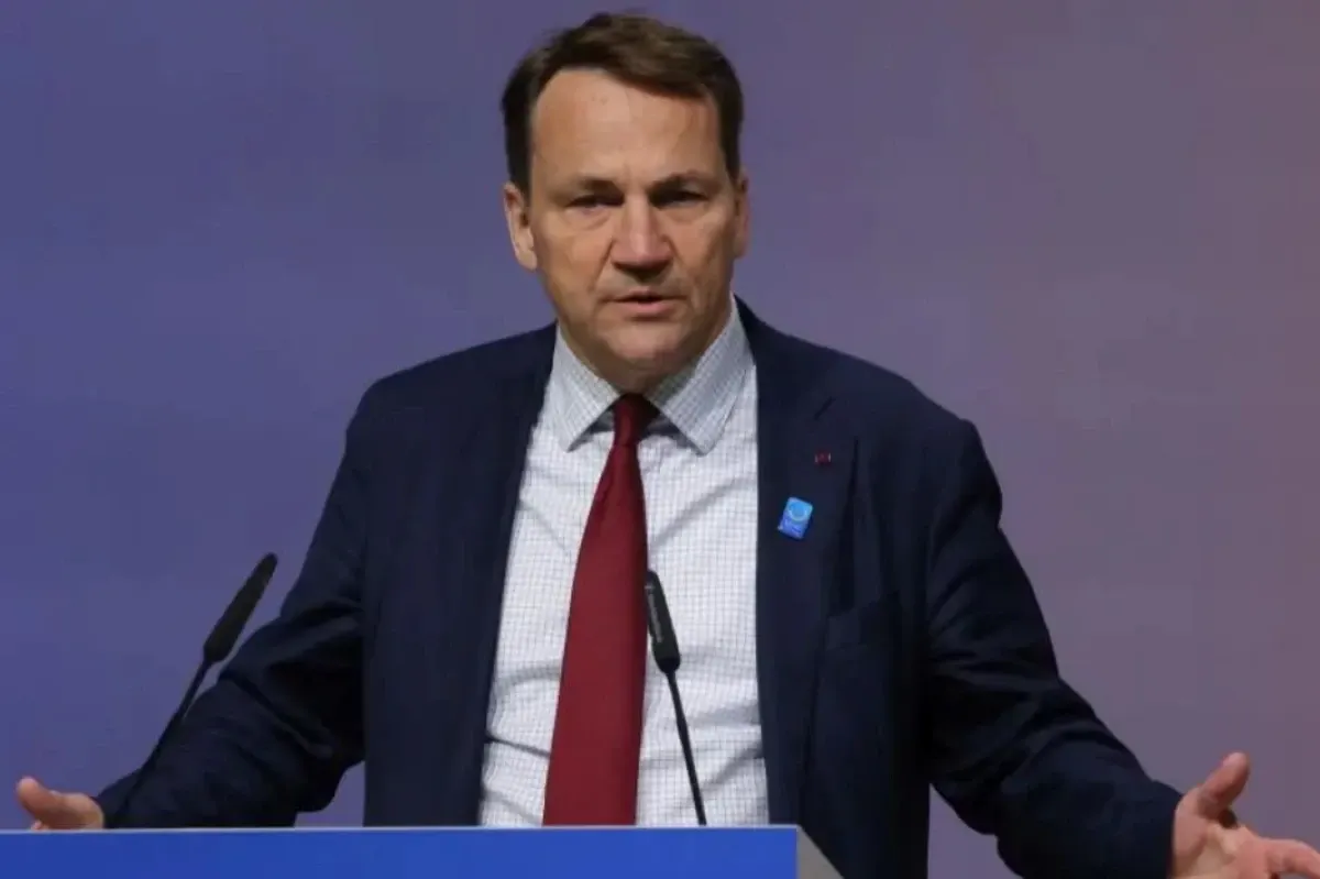 Ministrul polonez de Externe Radoslaw Sikorski
