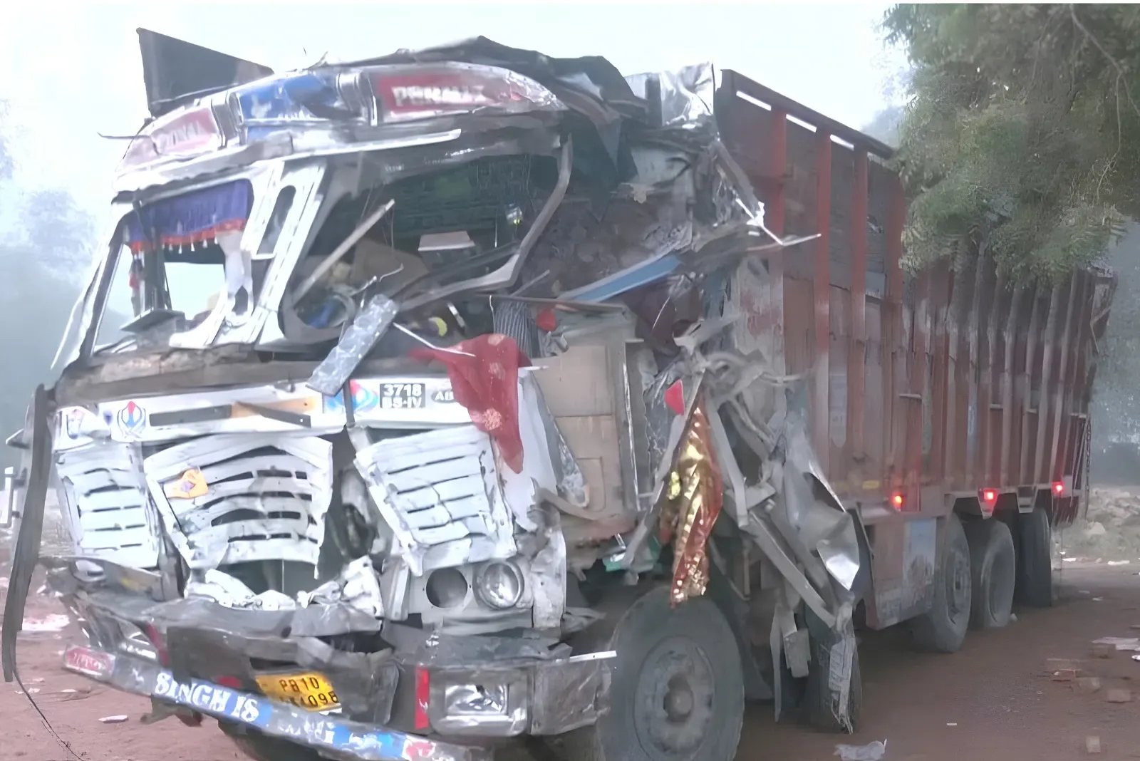 Camionul implicat în accidentul mortal.