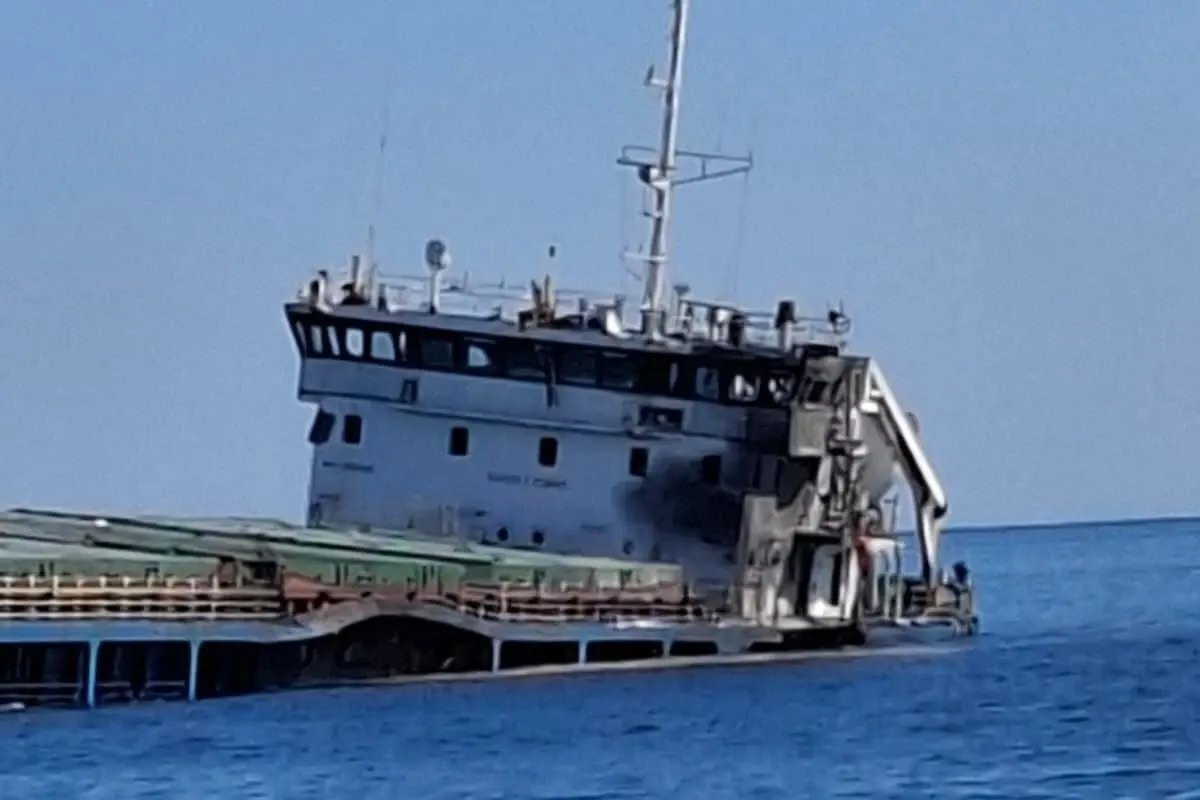 Navă comercială, pe Marea Neagră/ Facebook Agenția Română de Salvare a Vieții Omenești pe Mare