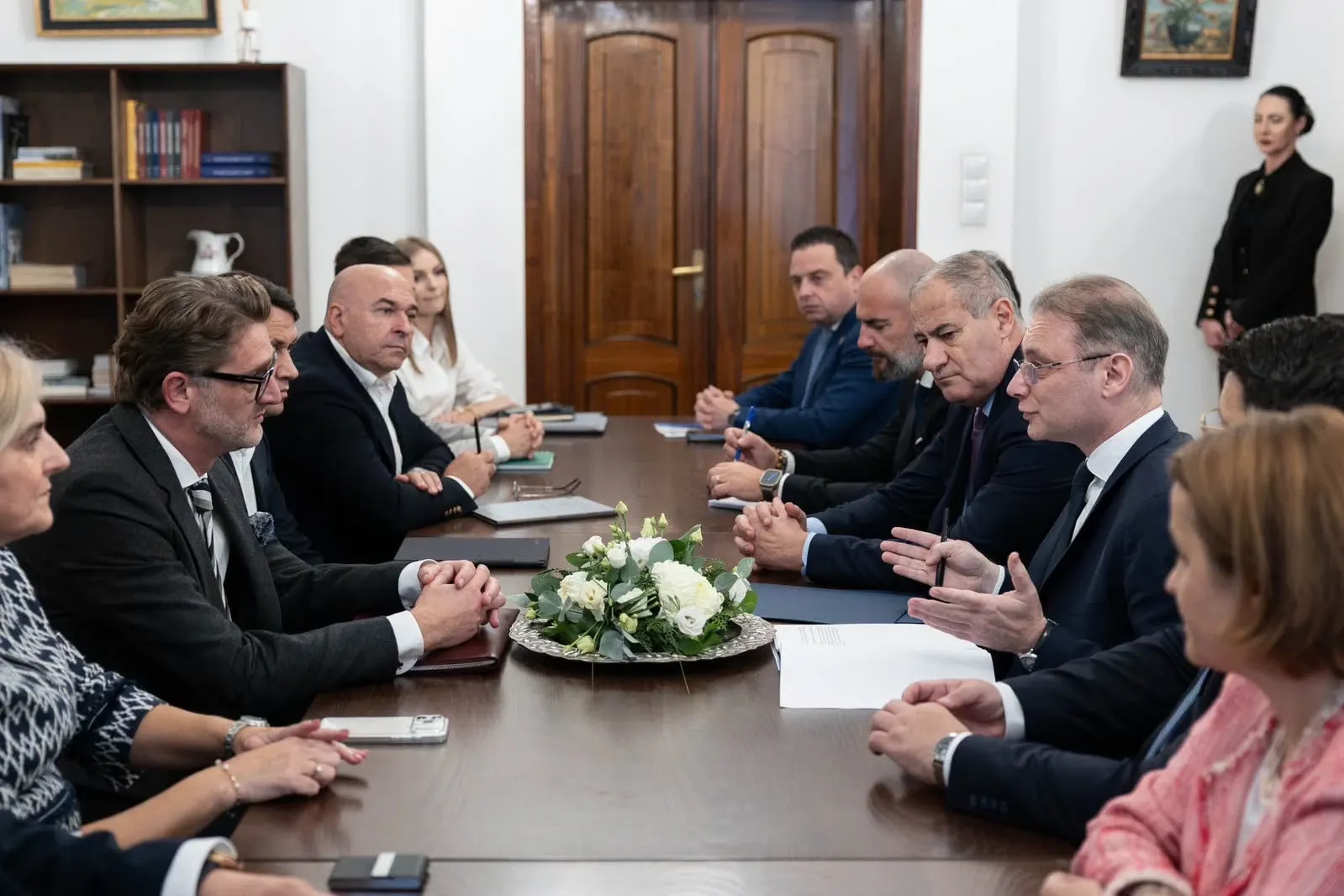 Premierul Luca Niculescu la Chișinău (foto: LlN/FB)