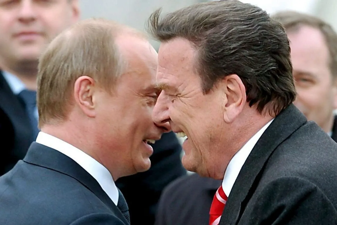 Gerhard Schröder și Vladimir Putin. Foto: Profimedia