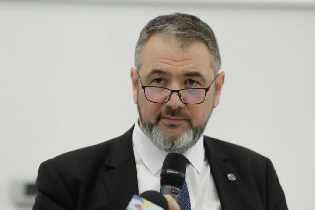 Sorin Costreie, ministrul Educației