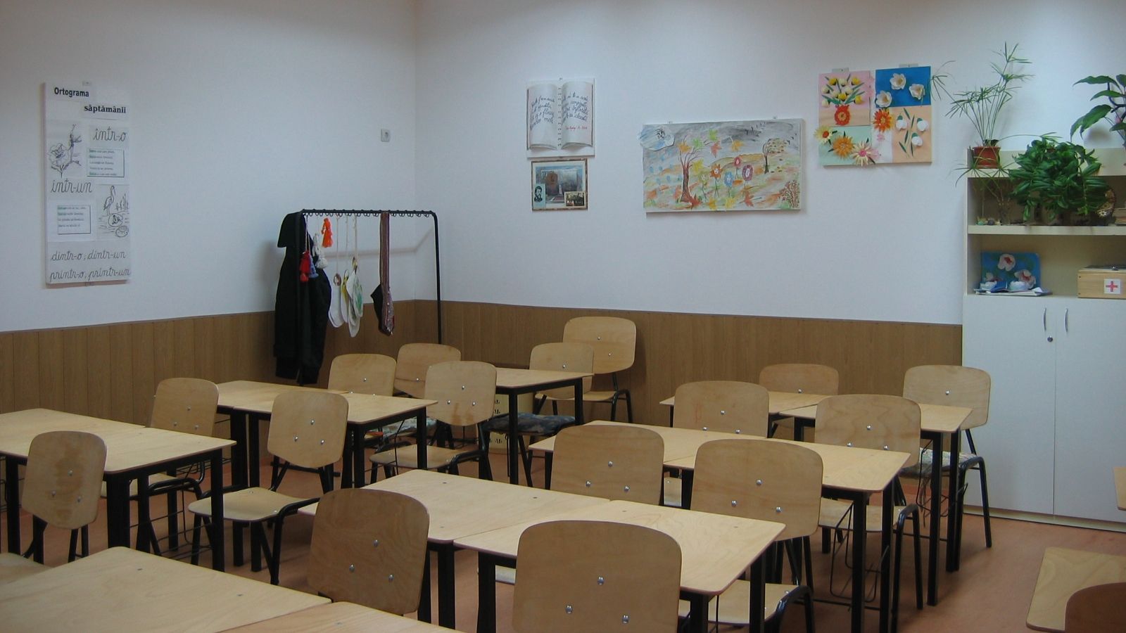 Învăţătorii "fug" de şcolile de la ţară. De ce rămâne mediu rural fără profesori?