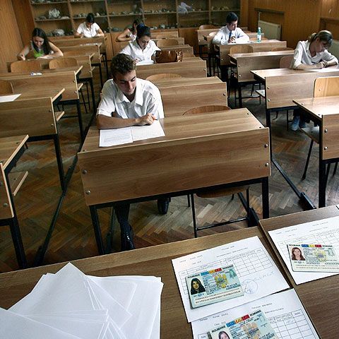 Ministerul Educaţiei ar putea să nu mai publice subiectele pentru bacalaureat pe internet