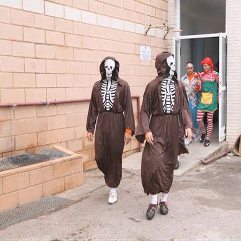 Jucătorii Valenciei au susţinut ultimul antrenament din 2008 în haine de carnaval
