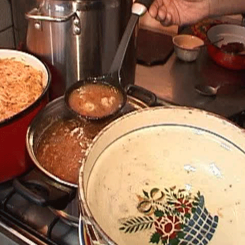 Proprietarii de pensiuni au pregătit ciorbă acră 