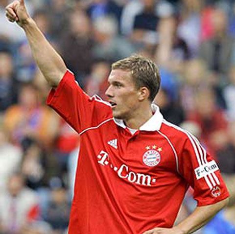Bayern Munchen cere 10 milioane de euro pentru Podolski 