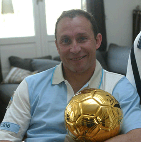 Jean-Pierre Papin revine pe gazon la 45 de ani 
