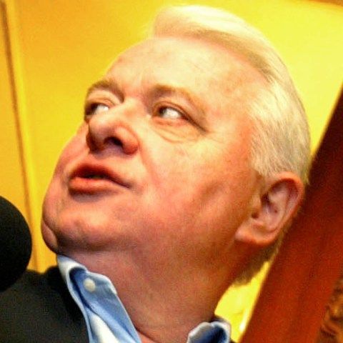 Lista candidaţilor pătaţi nu se linişteşte