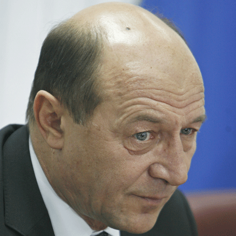 Băsescu va primi dreptul de a dizolva Parlamentul sau Guvernul