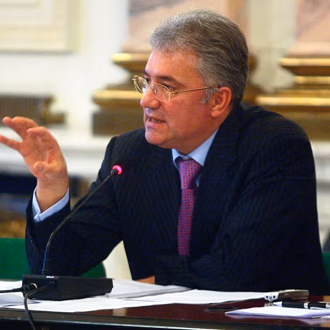 Videanu a promis sprijin pentru combinatele chimice, pentru a evita concedierea a 6.000 salariaţi