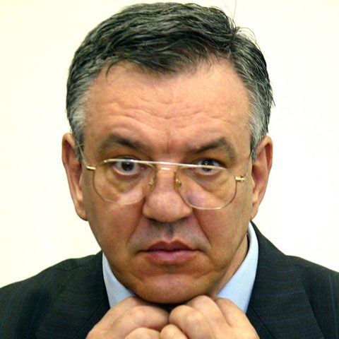 Rechizitoriul DNA descrie relaţiile care au dus la demisia fostului ministru Paul Păcuraru 