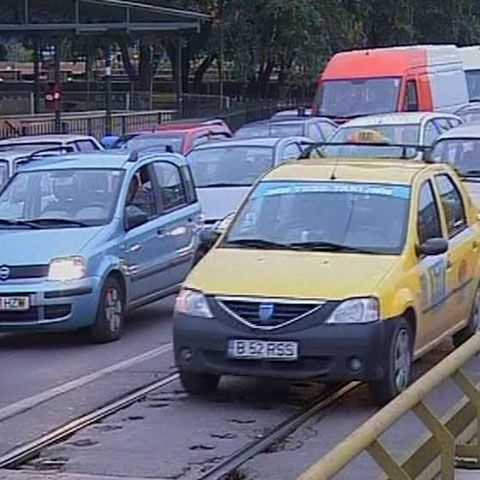 Taxa de poluare pentru maşinile uzate va fi din nou modificată