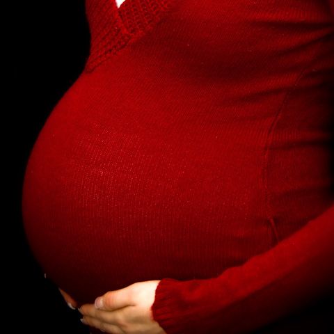 Majoritatea românilor se declară împotriva avortului, divorţului şi homosexualităţii