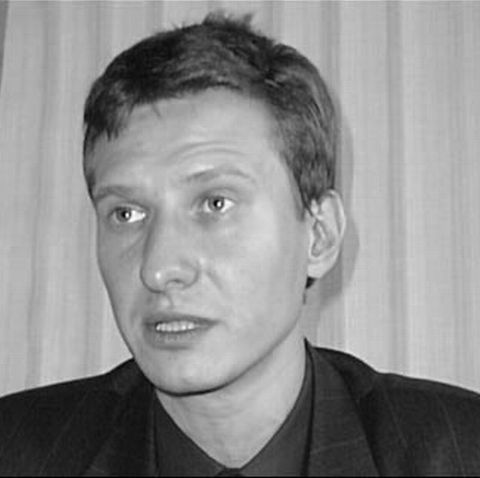 Un avocat specializat în crimele din Cecenia şi o jurnalistă au fost asasinaţi la Moscova