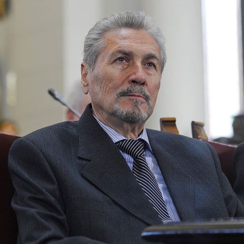 Emil Constantinescu vrea o anchetă care să cerceteze afirmaţiile lui Claudiu Săftoiu