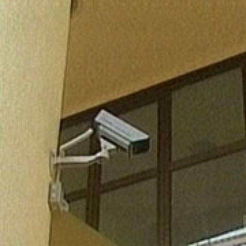 Primăria Capitalei vrea să cumpere camere video pentru supravegherea şcolilor
