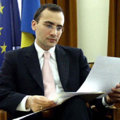 Valeriu Turcan: Afirmaţiile lui Săftoiu sunt iresponsabile, preşedintele va urma calea legală în acest caz