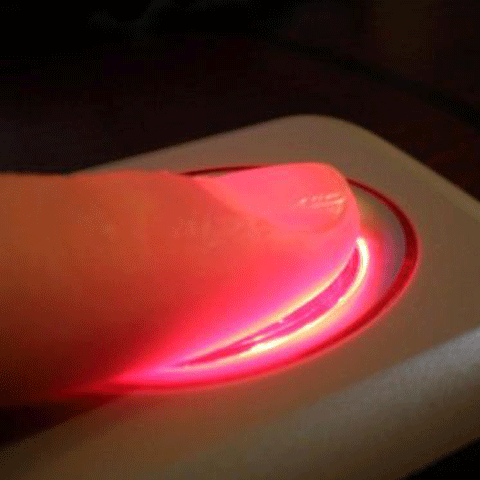 Dezbatere Realitatea.NET: Sunteţi de acord cu amprentarea pentru paşapoartele şi cărţile de identitate biometrice?