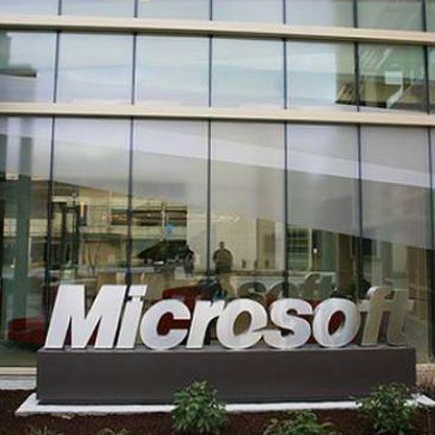 Microsoft va concedia 5.000 de angajaţi