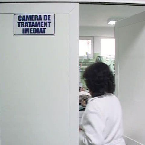 Pacientul care a murit pe holul spitalului nu a vrut să fie dus la Slatina
