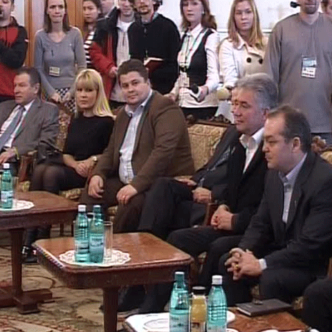 PSD şi PD-L vor majorarea pensiilor cu 9% pentru luna septembrie 
