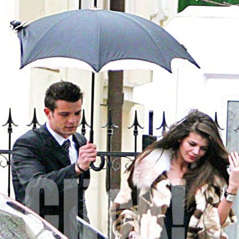 Ce zici Iri, mai merită sexy-şoferul 500 euro lunar?