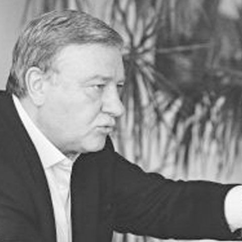 "E bine că subalternii mei sunt în priză"