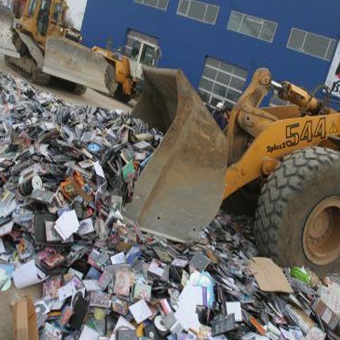 Piaţa muzicii digitale, sufocată de piraterie