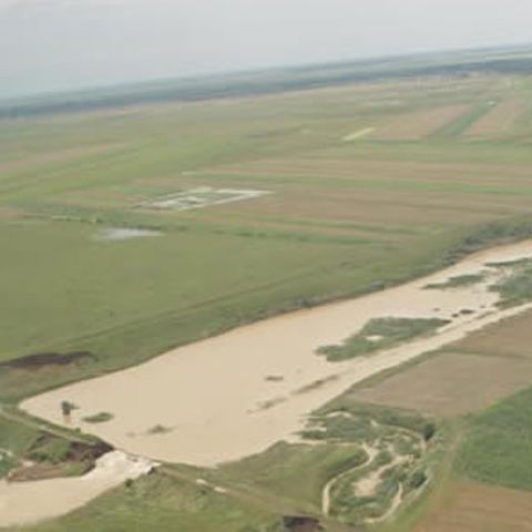 Hidrologii au emis avertizare cod galben pe râurile Jiu şi Olt