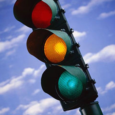 Se poate şi la case mai mari: 100 de semafoare au fost trucate în Italia pentru ca poliţiştii să poată da amenzi