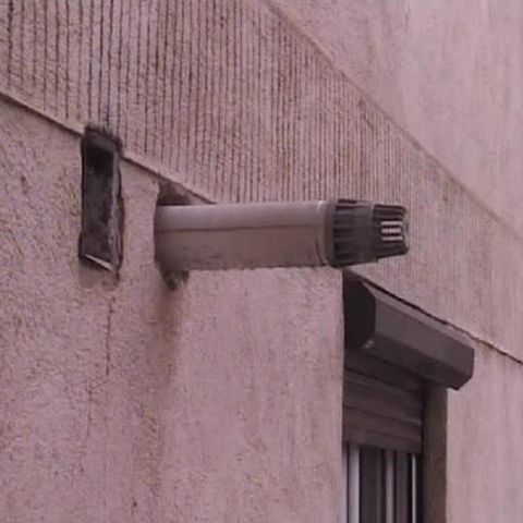 Locatarii din 10 blocuri vasluiene au primit facturi, deşi sunt debranşaţi